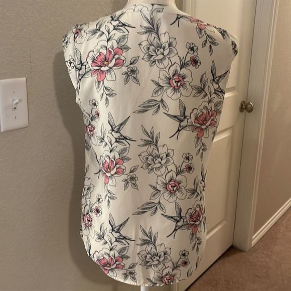 Candie's Floral Blouse White Polyester S Women's V-Neck Short Sleeve Top - Picture 7 of 8